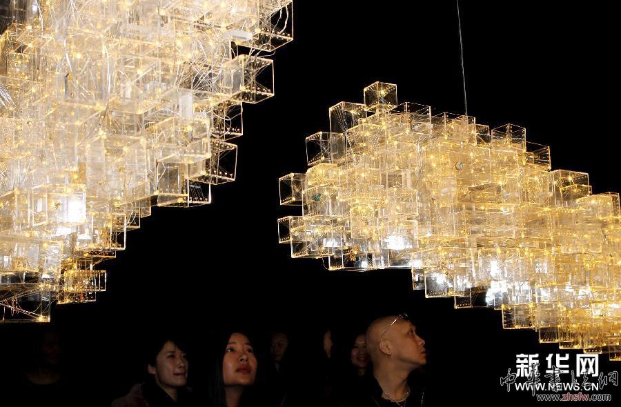 丈四筆·設(shè)計師首飾在上海疊·up美術(shù)館展出 (晚報)(2)丈四筆·設(shè)計師首飾在上海疊·up美術(shù)館展出