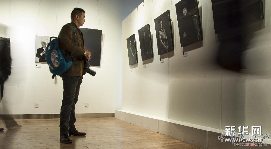 （文化）（4）&ldquo;鏡像人生&rdquo;郝遠(yuǎn)征肖像攝影作品展在京舉行