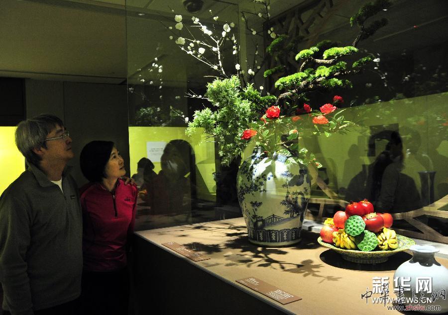 臺(tái)北故宮推出“瓶盆風(fēng)華——明清花器特展” 組圖 臺(tái)北故宮推出“瓶盆風(fēng)華——明清花器特展” 組圖