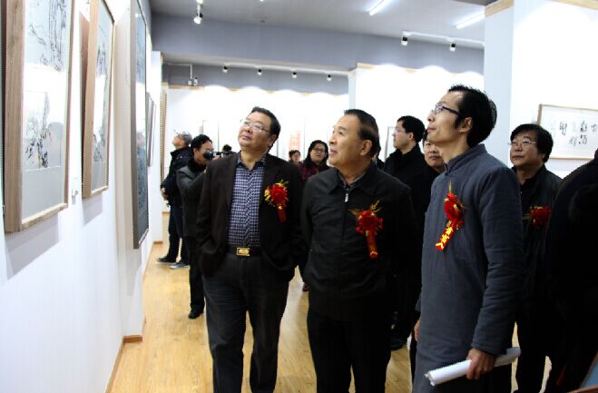 趙遠(yuǎn)方書畫篆刻匯報(bào)展在日照開幕