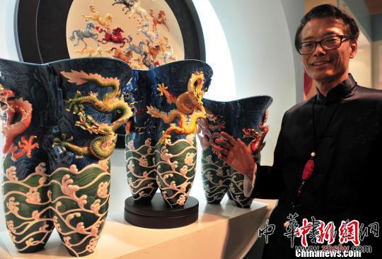 臺灣&ldquo;尊榮祥龍瓷瓶&rdquo;等法藍(lán)瓷亮相石家莊（圖）