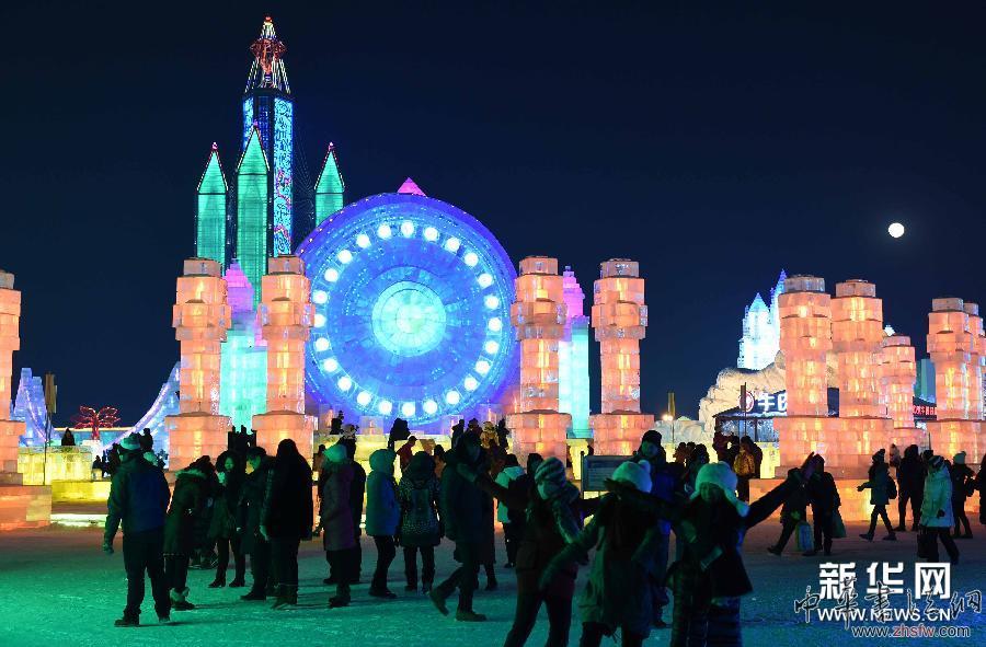 （社會(huì)）（2）&ldquo;流光溢彩&rdquo;冰雪童話(huà)世界&mdash;&mdash;第31屆哈爾濱國(guó)際冰雪節(jié)開(kāi)幕