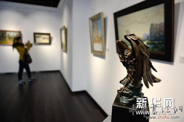 哈爾濱國(guó)際油畫(huà)交易中心正式開(kāi)放 圖 (晚報(bào))(1)哈爾濱國(guó)際油畫(huà)交易中心正式開(kāi)放