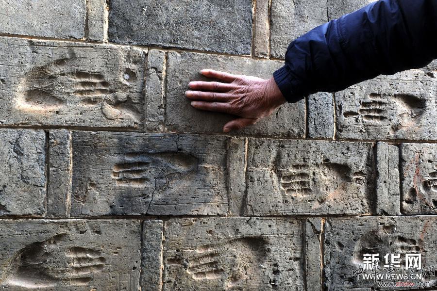 #（晚報）（1）安徽銅陵&ldquo;手印墻&rdquo;成觀光景點