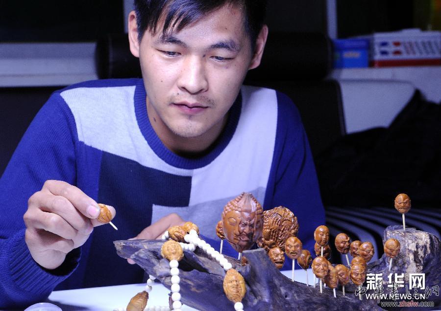 河北永清:“80后”農(nóng)民雕刻師 (晚報)(1)河北永清:“80后”農(nóng)民雕刻師