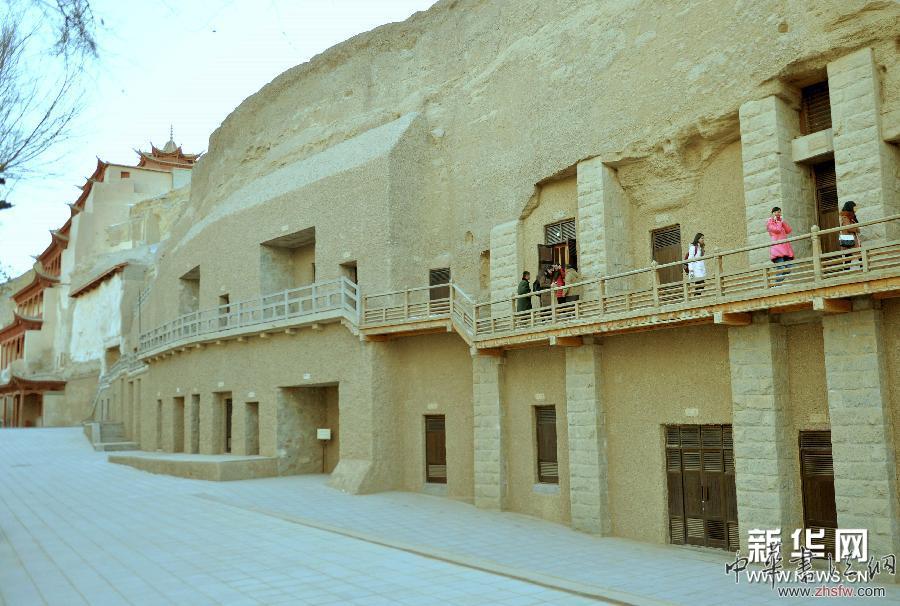 莫高窟:復(fù)合參觀模式帶給游客高品質(zhì)體驗(yàn) (新華網(wǎng))(2)莫高窟:復(fù)合參觀模式帶給游客高品質(zhì)體驗(yàn)