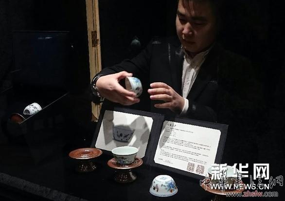 華夏當(dāng)代御窯陶瓷藝術(shù)精品展在京舉行 圖 (文化)(1)華夏當(dāng)代御窯陶瓷藝術(shù)精品展在京舉行