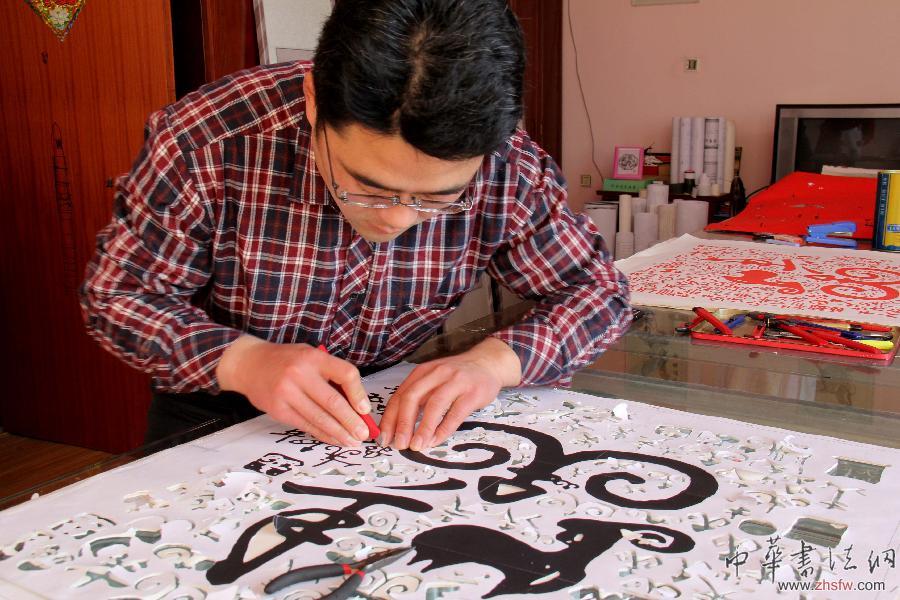 “百羊刻紙”迎羊年 #(晚報(bào))(1)“百羊刻紙”迎羊年