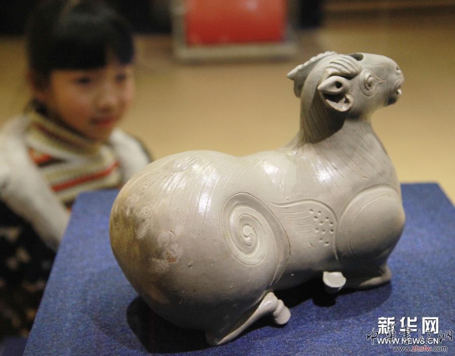 南京舉辦羊年生肖文物展 組圖 南京舉辦羊年生肖文物展 組圖