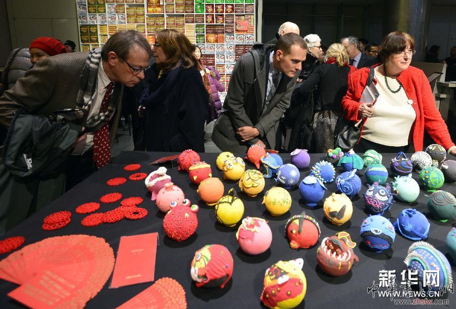 紐約舉行慶祝中國(guó)春節(jié)公共藝術(shù)展與創(chuàng)意集市 組圖 (晚報(bào))(4)紐約舉行慶祝中國(guó)春節(jié)公共藝術(shù)展與創(chuàng)意集市