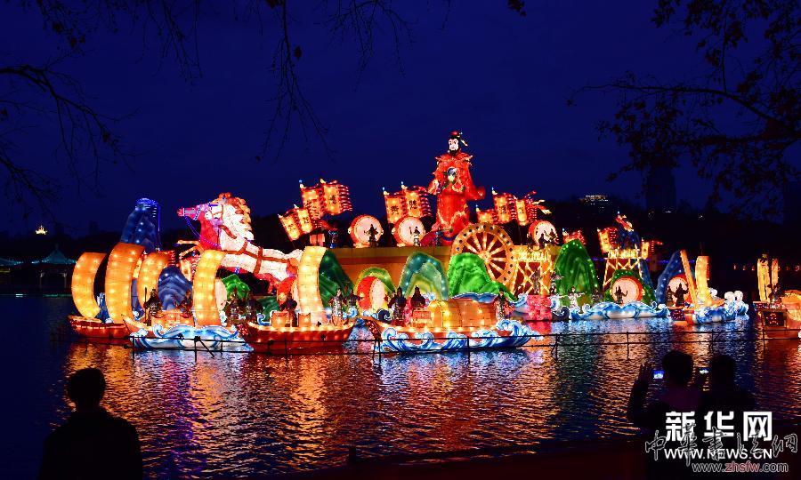 武漢東湖燈會(huì)亮燈 (晚報(bào))(1)武漢東湖燈會(huì)亮燈