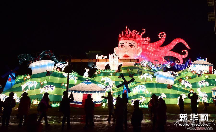 武漢東湖燈會(huì)亮燈 (晚報(bào))(2)武漢東湖燈會(huì)亮燈