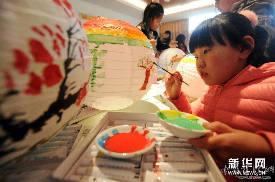 自制花燈迎元宵 #(晚報(bào))(1)自制花燈迎元宵