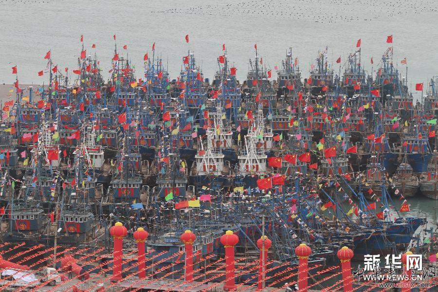 煙臺(tái)漁民歡慶漁燈節(jié) 圖