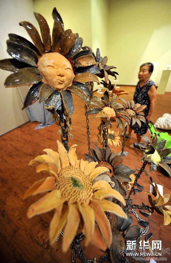 （晚報）（3）精品雕塑椰城亮相 