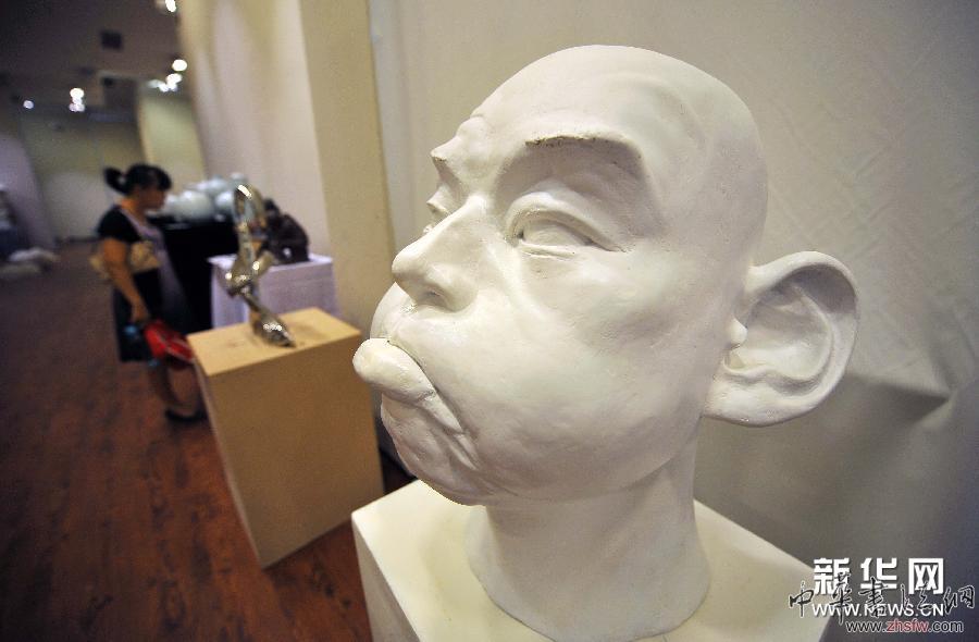 （晚報）（4）精品雕塑椰城亮相 