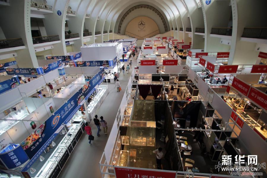 （服務(wù)專線）（2）北京夏季珠寶展開幕