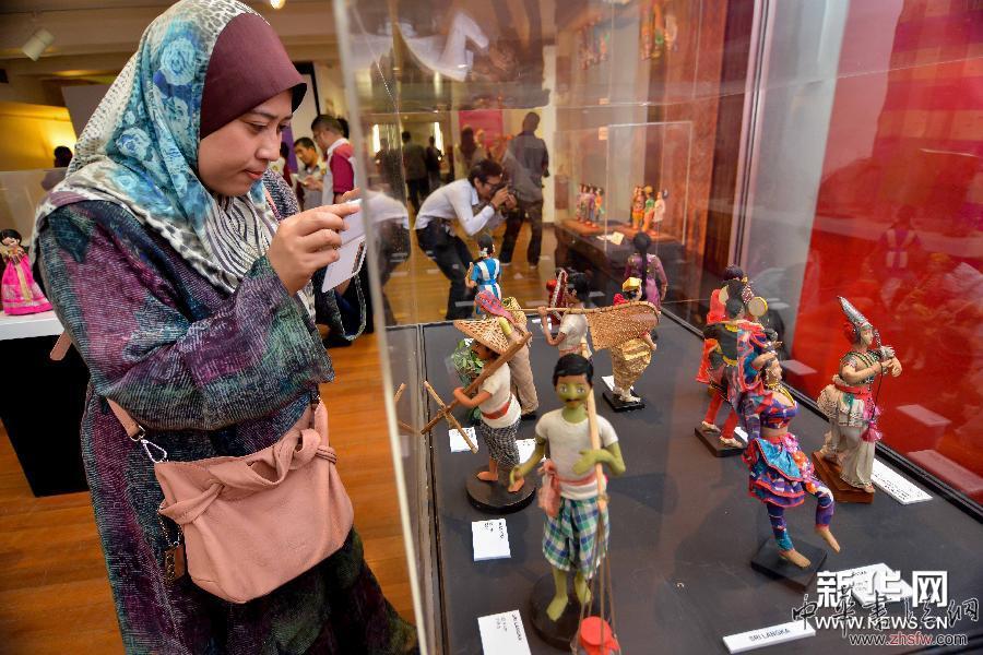 （國際）（1）&ldquo;世界服飾娃娃展&rdquo;在馬來西亞舉行