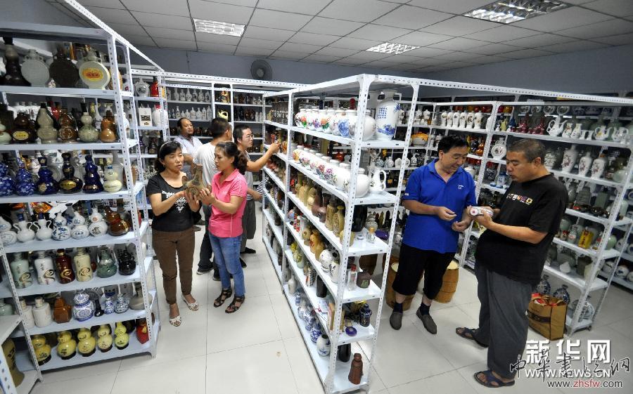 #（文化）（1）河北邯鄲舉行特色酒瓶展