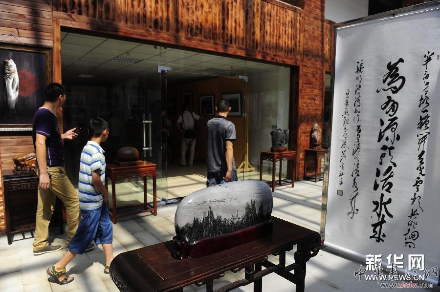 （晚報）（2）南水北調(diào)印象書畫攝影奇石展開展