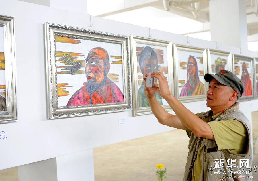 （新華網(wǎng)）（1）藏族畫(huà)家阿旺扎巴油畫(huà)展