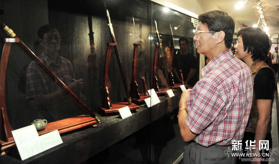 “鑄劍大師”陳天陽刀劍創(chuàng)作紀(jì)念展在臺(tái)舉辦 圖