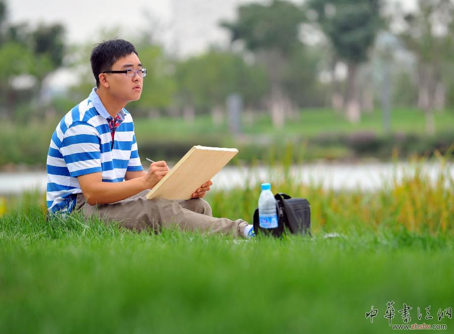 天津藝術青年展現(xiàn)“夢想與未來” 圖