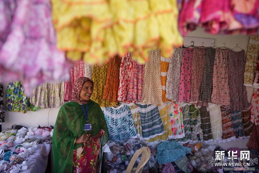 （國際）（2）印控克什米爾舉辦手工織物展