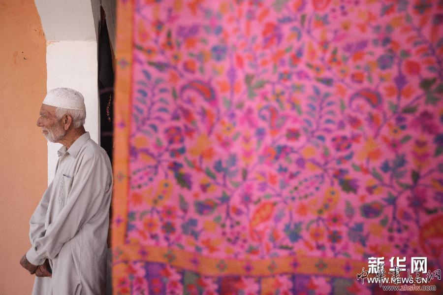 （國際）（3）印控克什米爾舉辦手工織物展