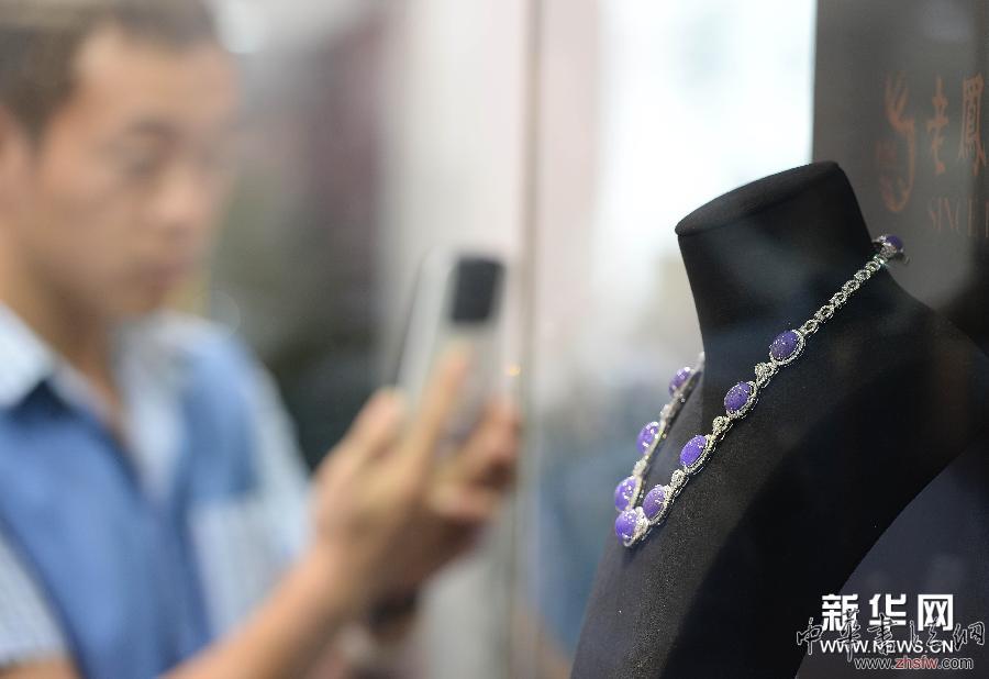2013上海國(guó)際珠寶展開(kāi)幕 圖