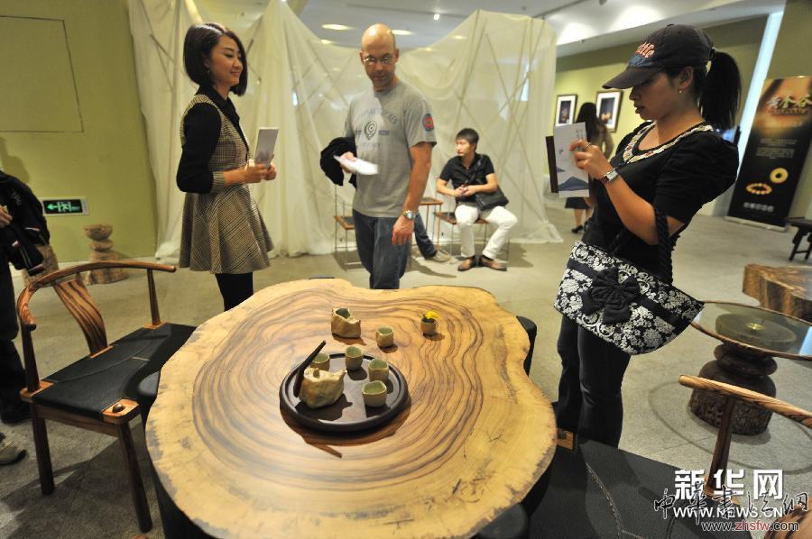 “設(shè)計(jì)·生活”主題展北京開幕 圖