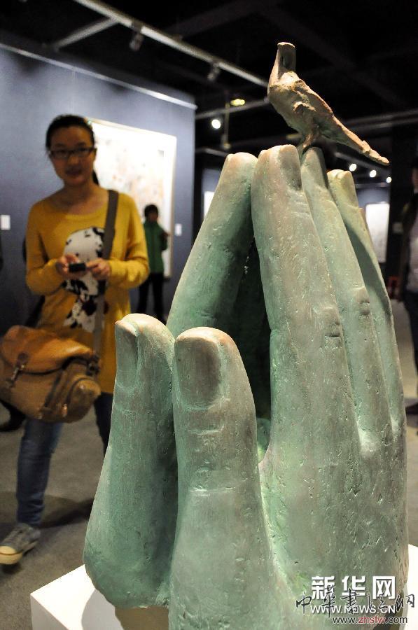 （文化）（3）&ldquo;朝圣敦煌&rdquo;全國(guó)美術(shù)作品展在敦煌舉行