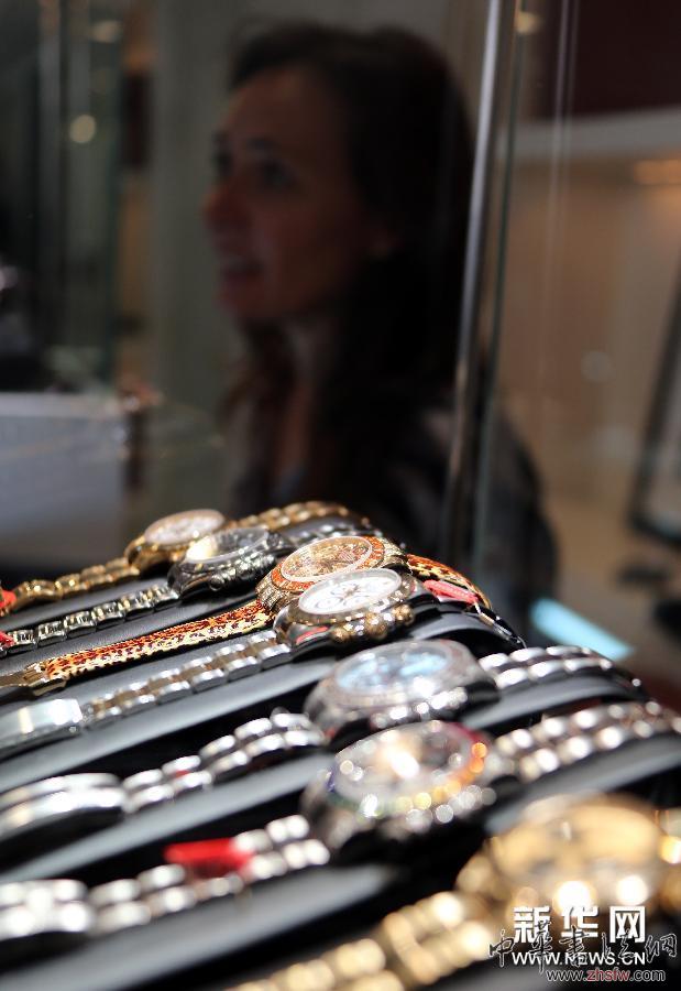 （服務(wù)專線）（2）日內(nèi)瓦佳士得秋季拍賣預(yù)展香港亮相