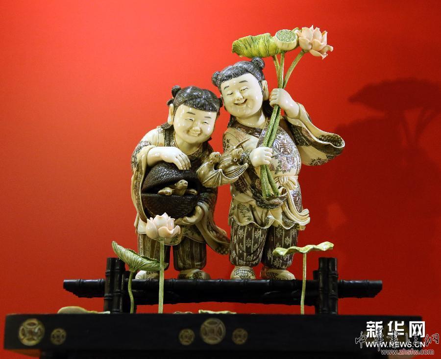 （晚報(bào)）（2）香港首個(gè)猛犸牙雕藝術(shù)展揭幕