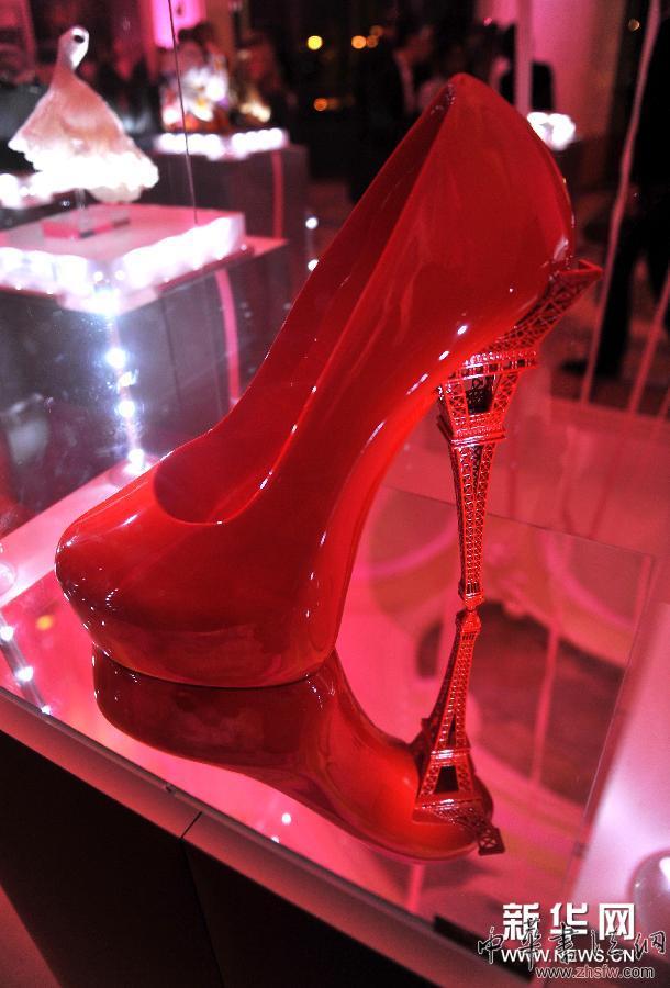 （國(guó)際）（2）第11屆&ldquo;設(shè)計(jì)師的小臉蛋兒&rdquo;慈善娃娃展致敬巴黎