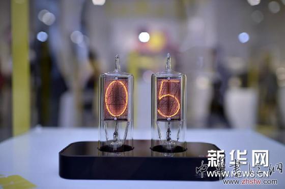 （晚報(bào)）（2）捷克國(guó)際新銳玻璃設(shè)計(jì)大賽作品在滬展出