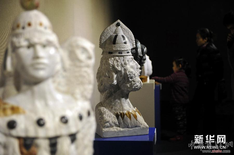 （晚報）（2）&ldquo;中意雕塑&middot;形與靈的對話&rdquo;展覽在廣州開幕