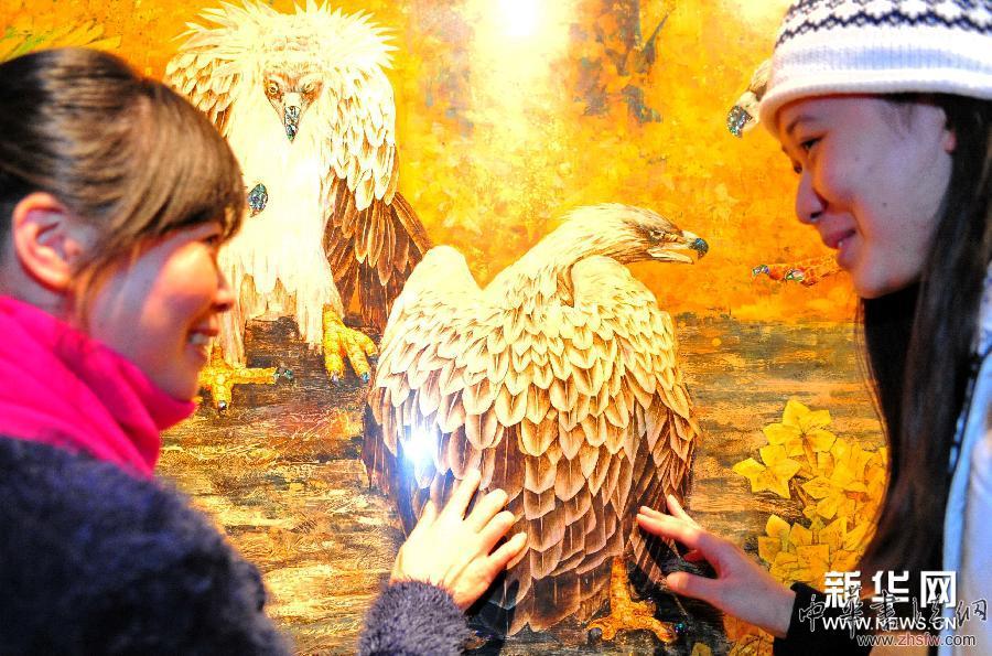 （晚報(bào)）（2）陳文燦漆畫水墨畫展在福建省美術(shù)館舉行