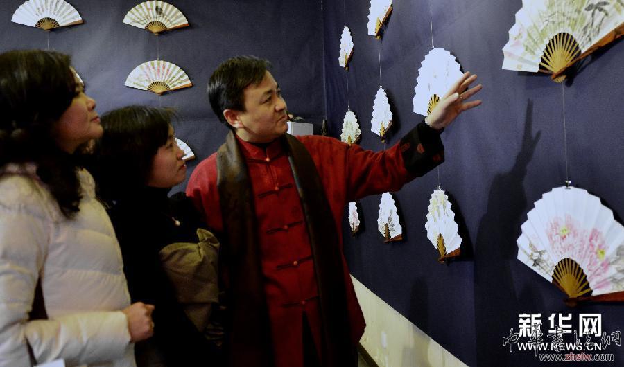“百扇迎春展”在北京舉行 圖 (文化)(1)“百扇迎春展”在北京舉行