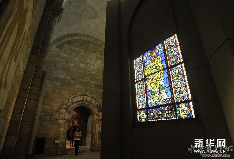 （晚報(bào)）（3）古典彩繪玻璃藝術(shù)展在紐約舉行
