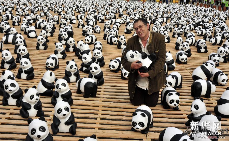 “1600熊貓世界之旅”戶外公共藝術(shù)展亮相臺北 圖