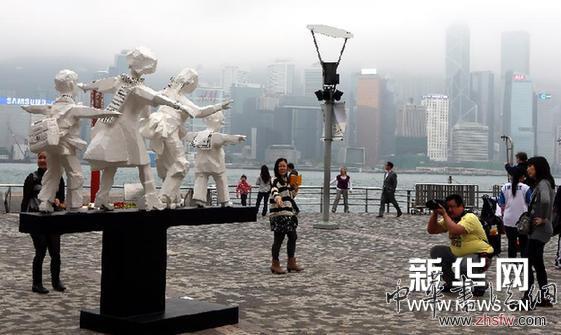 朱銘大型雕塑展在香港揭幕 圖 (晚報)(1)朱銘大型雕塑展在香港揭幕