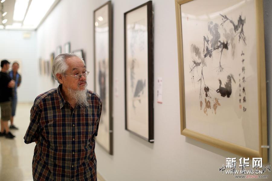 全國九城藝術(shù)聯(lián)展在沈陽展出 組圖 (晚報)(2)全國九城藝術(shù)聯(lián)展在沈陽展出