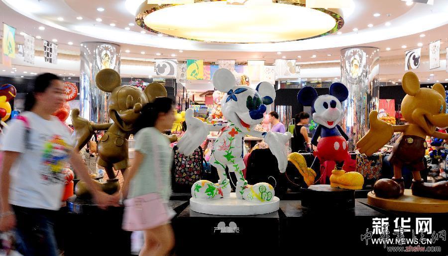 米奇老鼠展亮相沈陽(yáng) 組圖