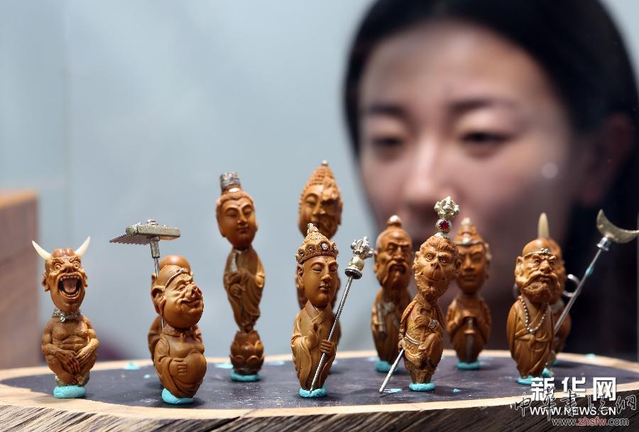 （晚報(bào)）（1）2014東北藝術(shù)品博覽會(huì)開幕