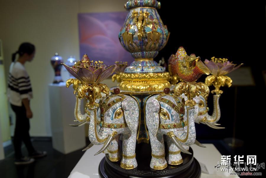 （晚報(bào)）（1）&ldquo;藝貫東西&middot;世紀(jì)臻粹&rdquo;當(dāng)代名家珍品展在京舉行