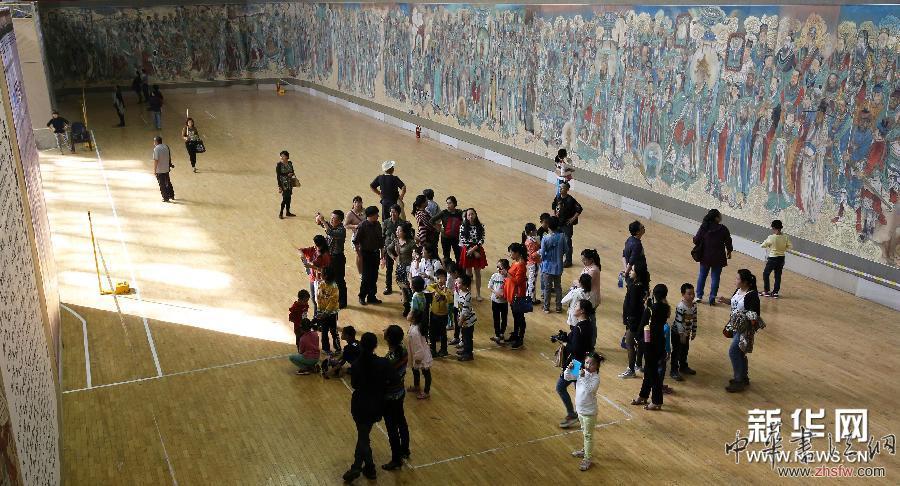 #（文化）（3）山西永樂(lè)宮壁畫(huà)臨摹版湖北襄陽(yáng)展出