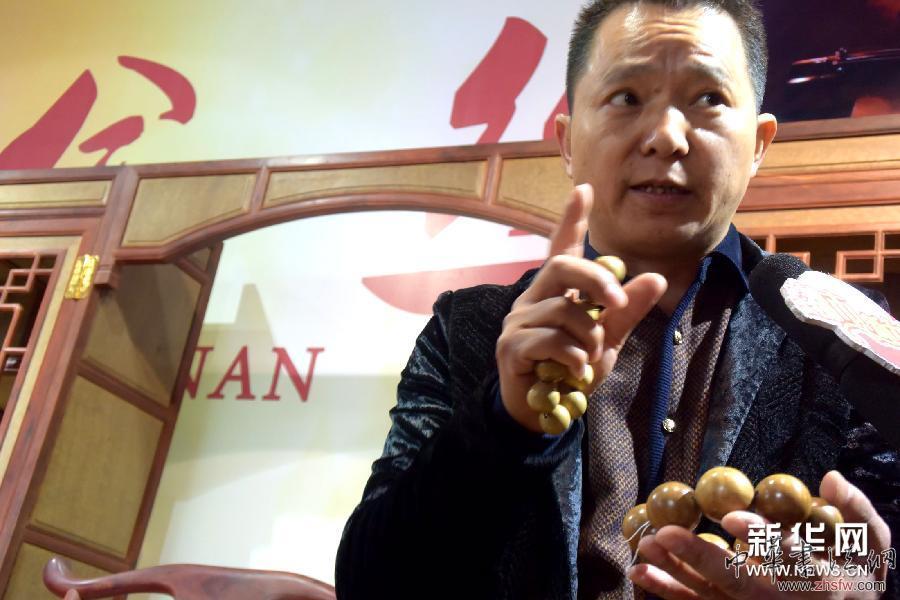 福建金絲楠木雕亮相濟(jì)南展會 組圖 (新華網(wǎng))(5) 福建金絲楠木雕亮相濟(jì)南展會