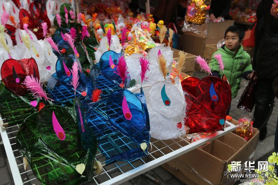 （晚報）（1）上海：手工元宵彩燈受歡迎