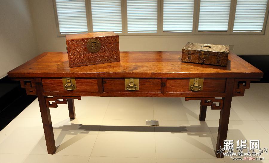 （文化）（2）&ldquo;異曲同工：18世紀中法古代家具藝術展&rdquo;在港舉行